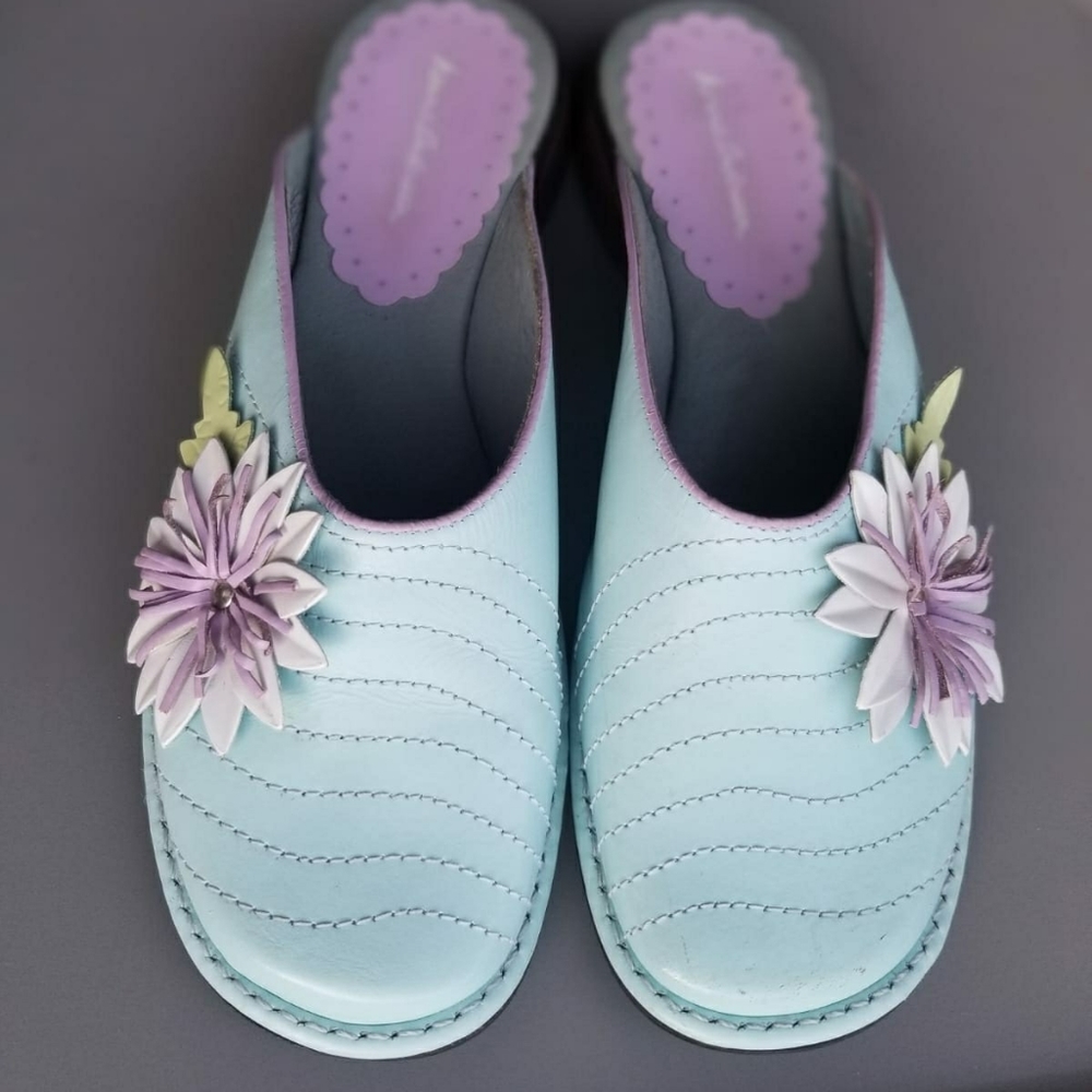Hanna Anderson Mules/Clogs Sz. 8
